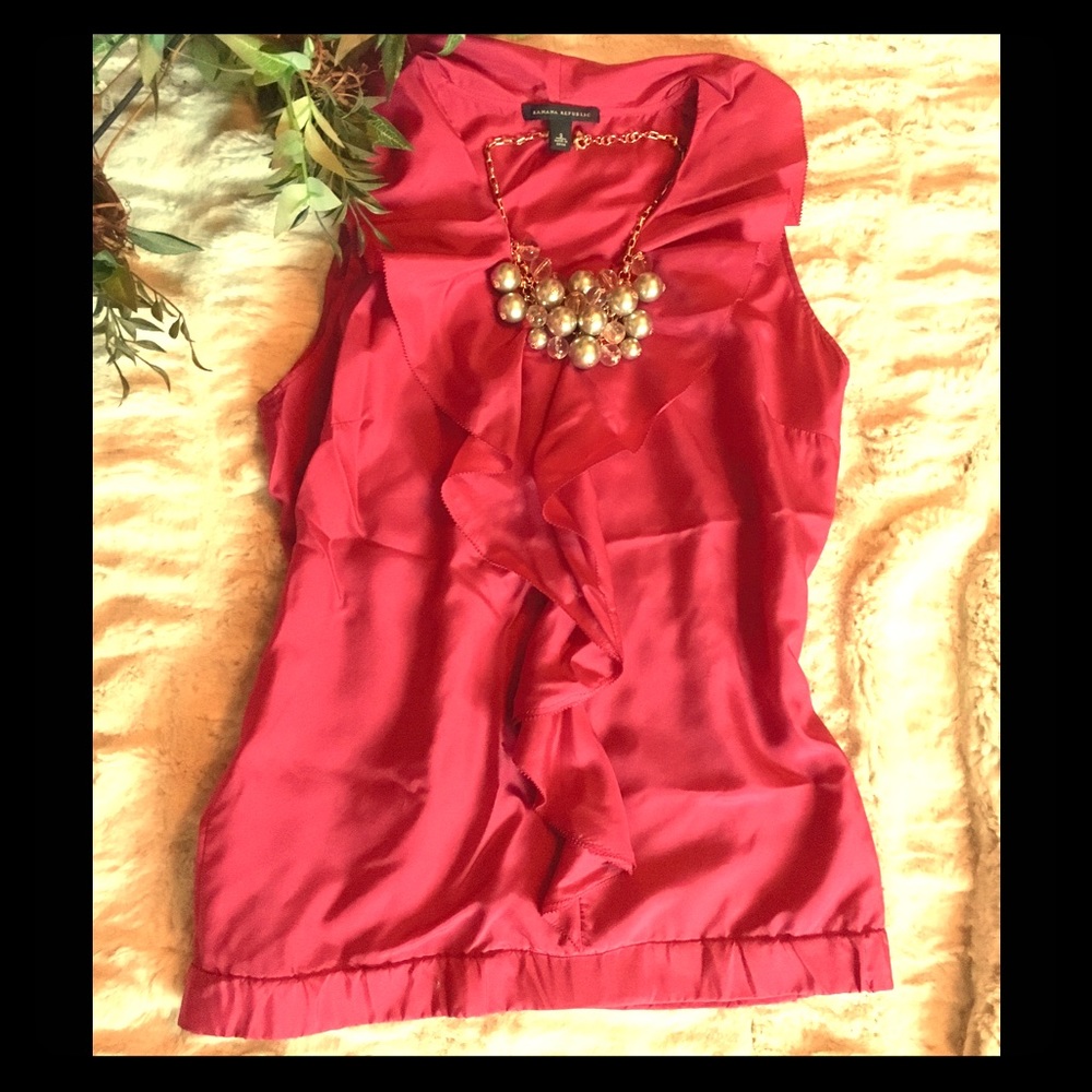 NWOT Banana Republic 100% Silk Ruffle Blouse